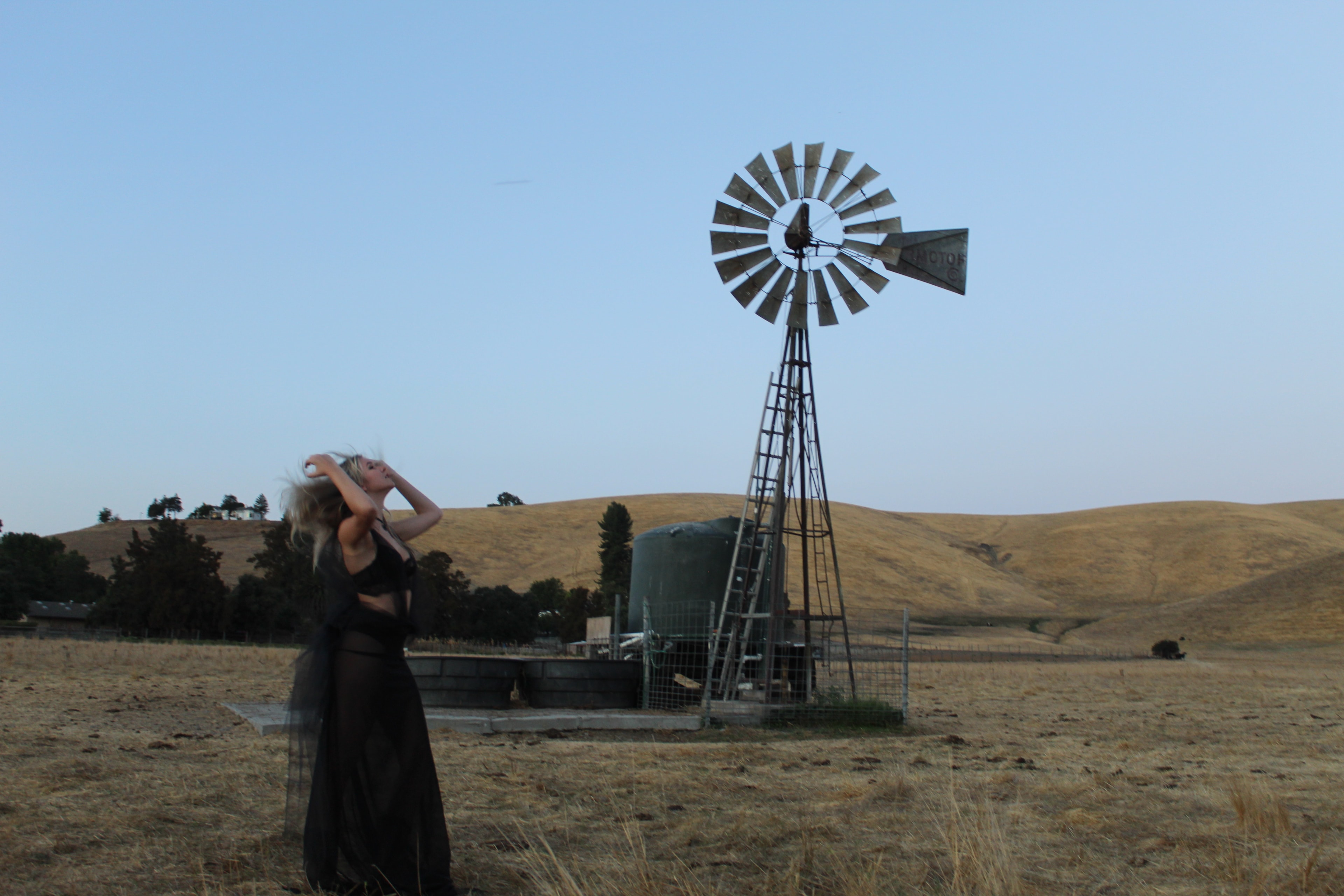 Lily Washam at the Ranch — shoot photo 2