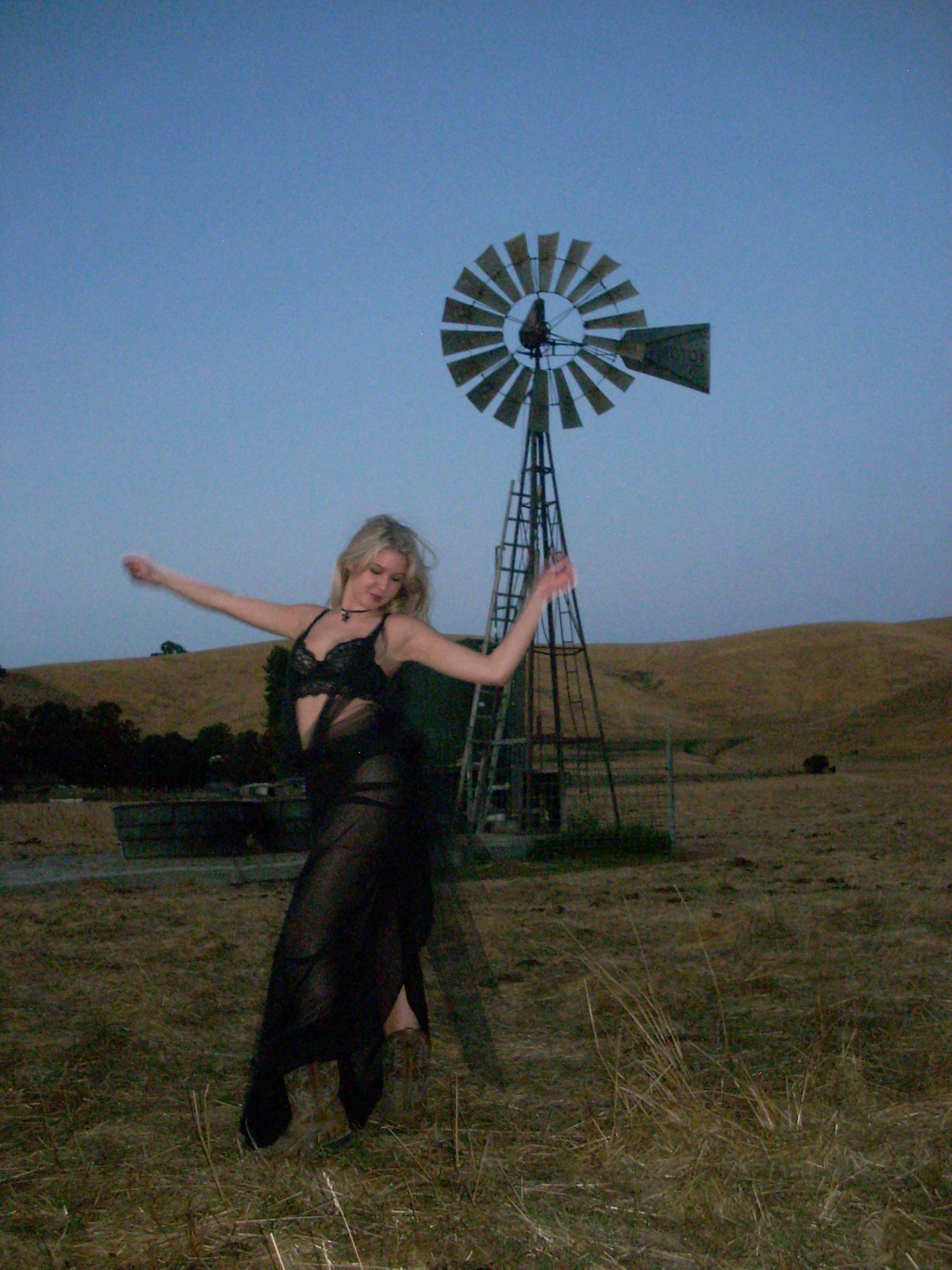 Lily Washam at the Ranch — shoot photo 4
